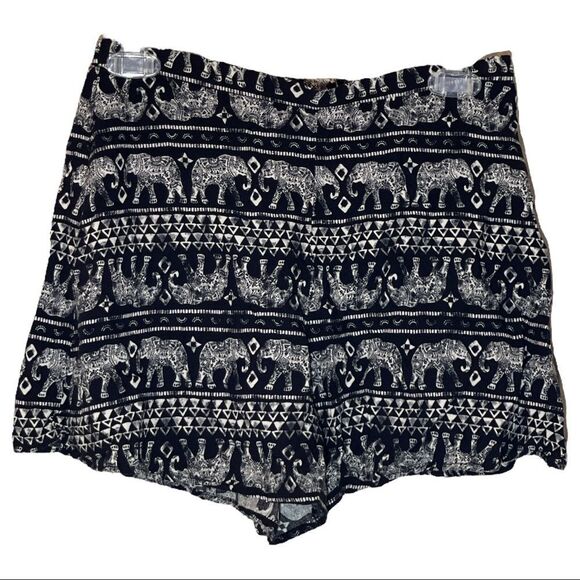 Mudd Black and White Elastic Waistband Shorts With Elephant Tribal Print Medium - Picture 1 of 14